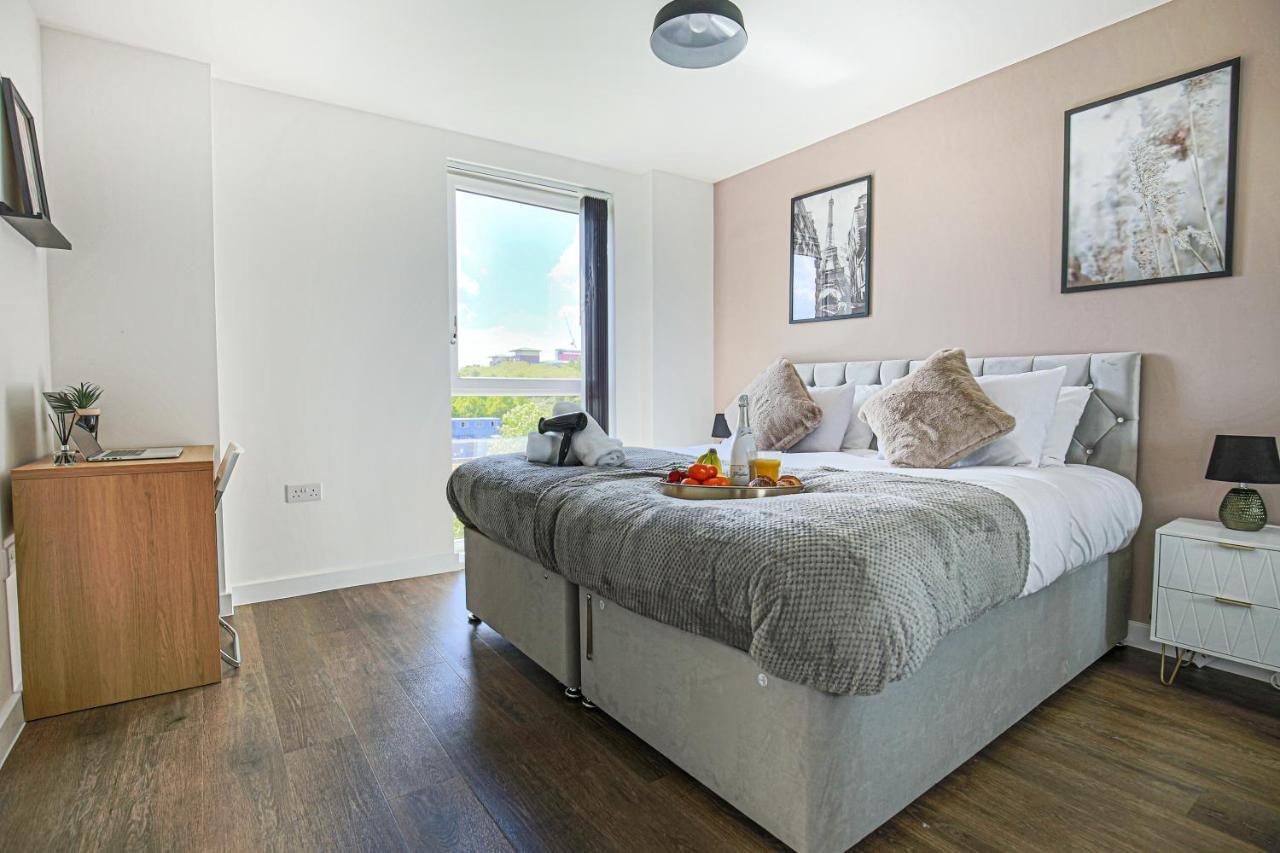 Penthouse Apartment - City Centre - Secure Parking, Balcony, Self-Check-In, Fast Wifi And Smart Tv With Netflix By Yoko Property Milton Keynes Exterior foto