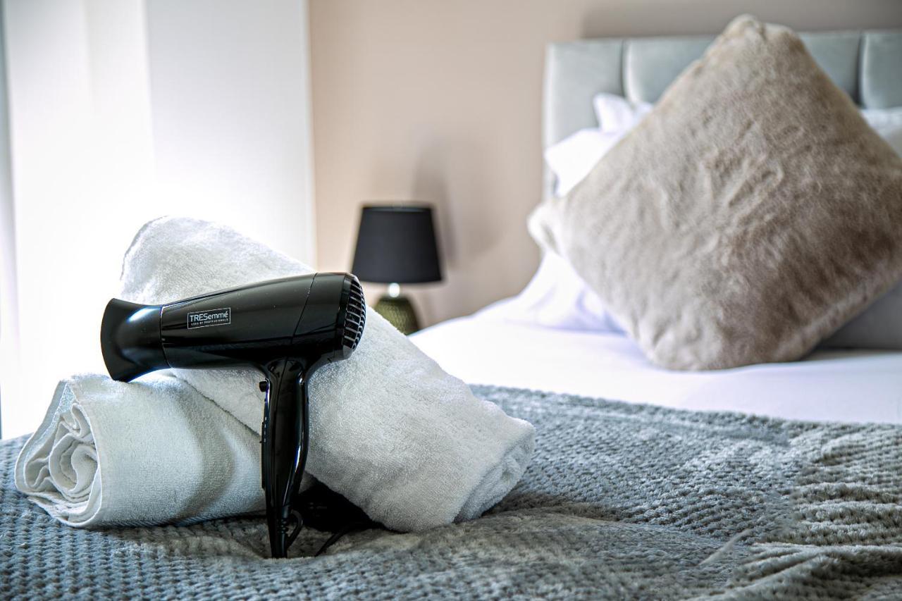 Penthouse Apartment - City Centre - Secure Parking, Balcony, Self-Check-In, Fast Wifi And Smart Tv With Netflix By Yoko Property Milton Keynes Exterior foto