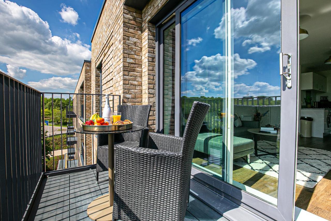 Penthouse Apartment - City Centre - Secure Parking, Balcony, Self-Check-In, Fast Wifi And Smart Tv With Netflix By Yoko Property Milton Keynes Exterior foto