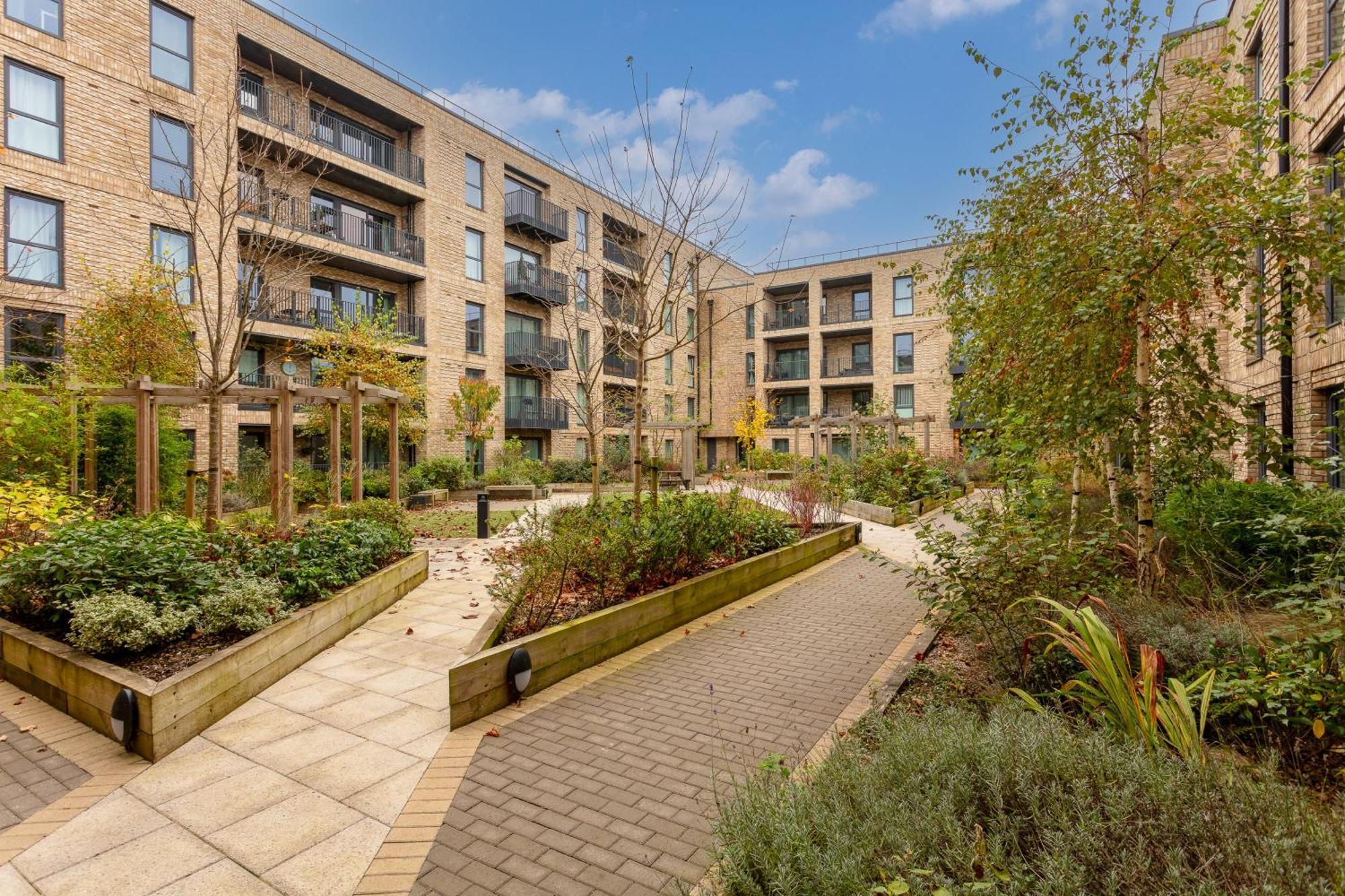Penthouse Apartment - City Centre - Secure Parking, Balcony, Self-Check-In, Fast Wifi And Smart Tv With Netflix By Yoko Property Milton Keynes Exterior foto