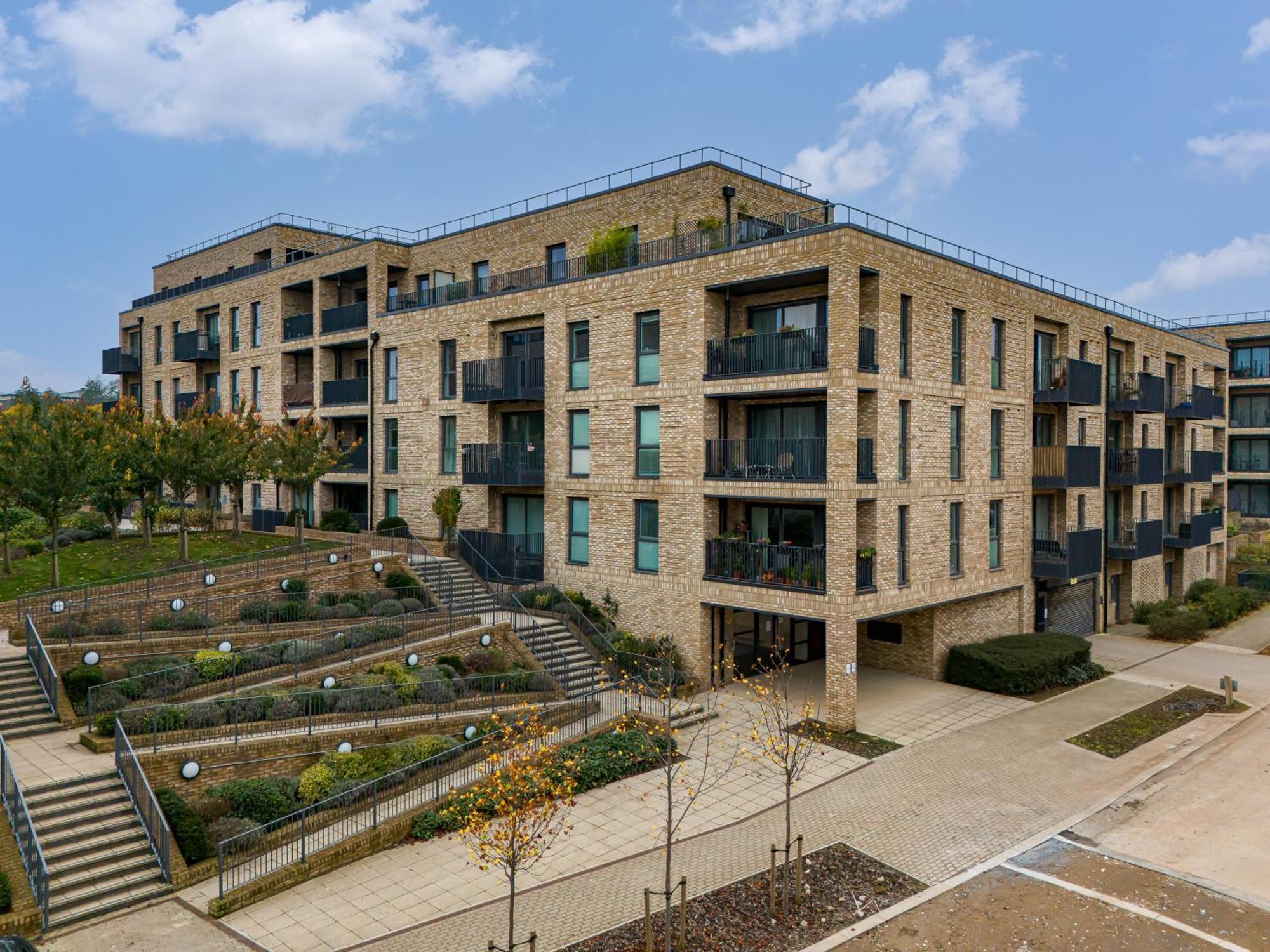 Penthouse Apartment - City Centre - Secure Parking, Balcony, Self-Check-In, Fast Wifi And Smart Tv With Netflix By Yoko Property Milton Keynes Exterior foto