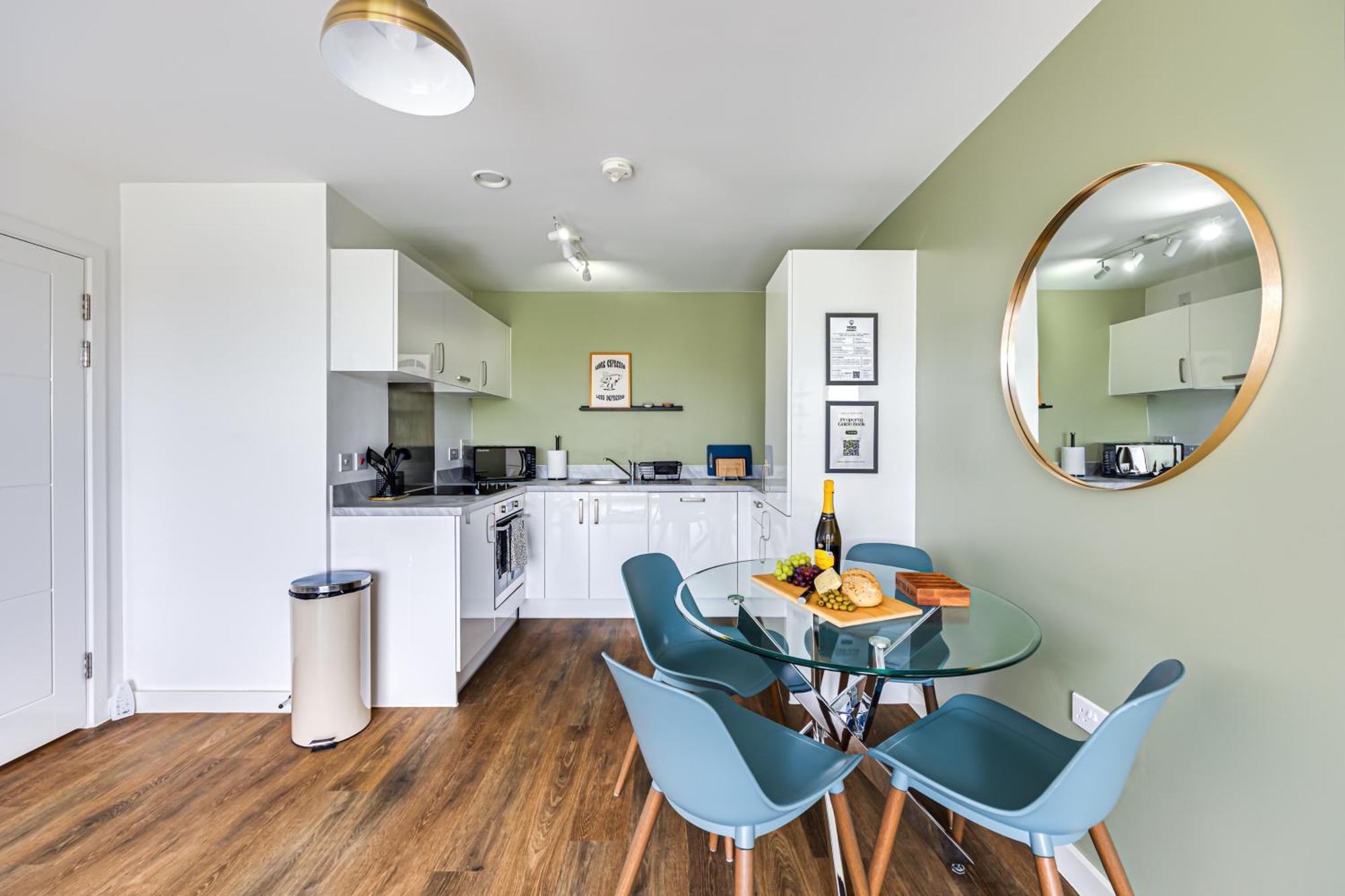 Penthouse Apartment - City Centre - Secure Parking, Balcony, Self-Check-In, Fast Wifi And Smart Tv With Netflix By Yoko Property Milton Keynes Exterior foto